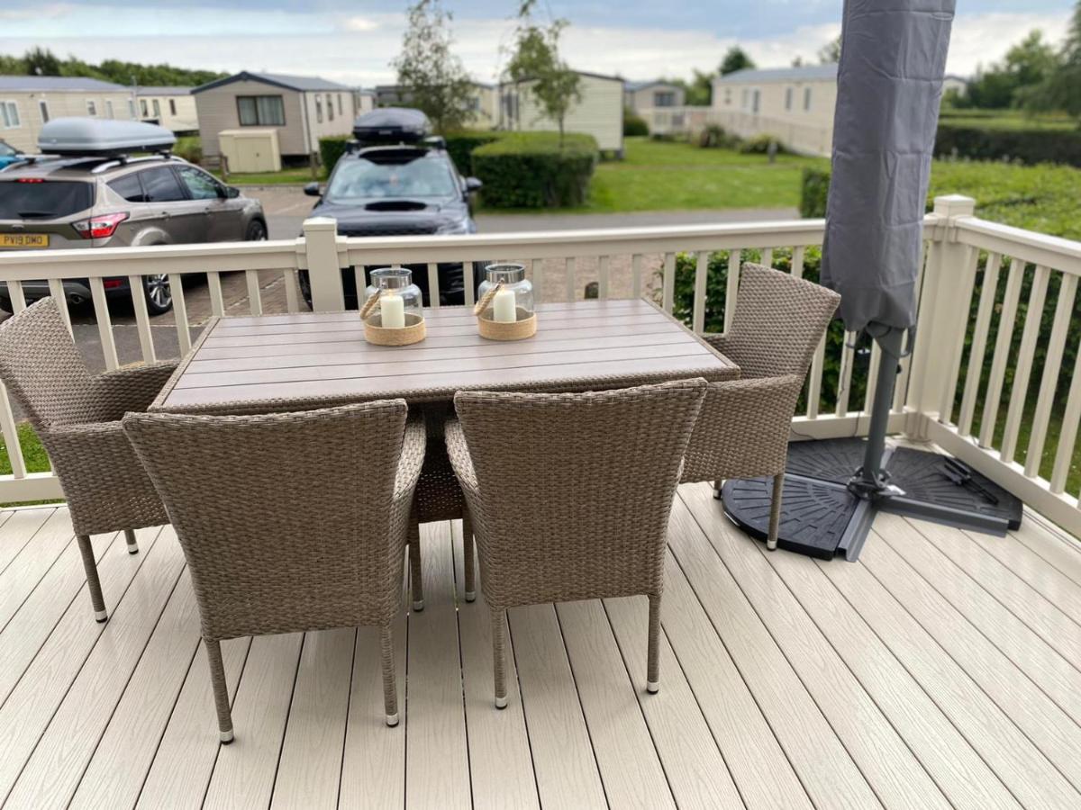Lake District Prestige Caravan, 3 Bedrooms, Sleeps 8 On Haven Holiday Park Flookburgh Esterno foto