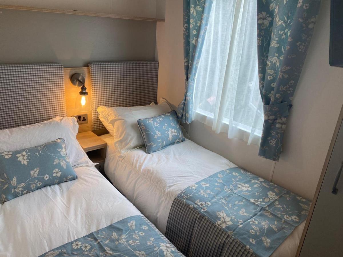 Lake District Prestige Caravan, 3 Bedrooms, Sleeps 8 On Haven Holiday Park Flookburgh Esterno foto