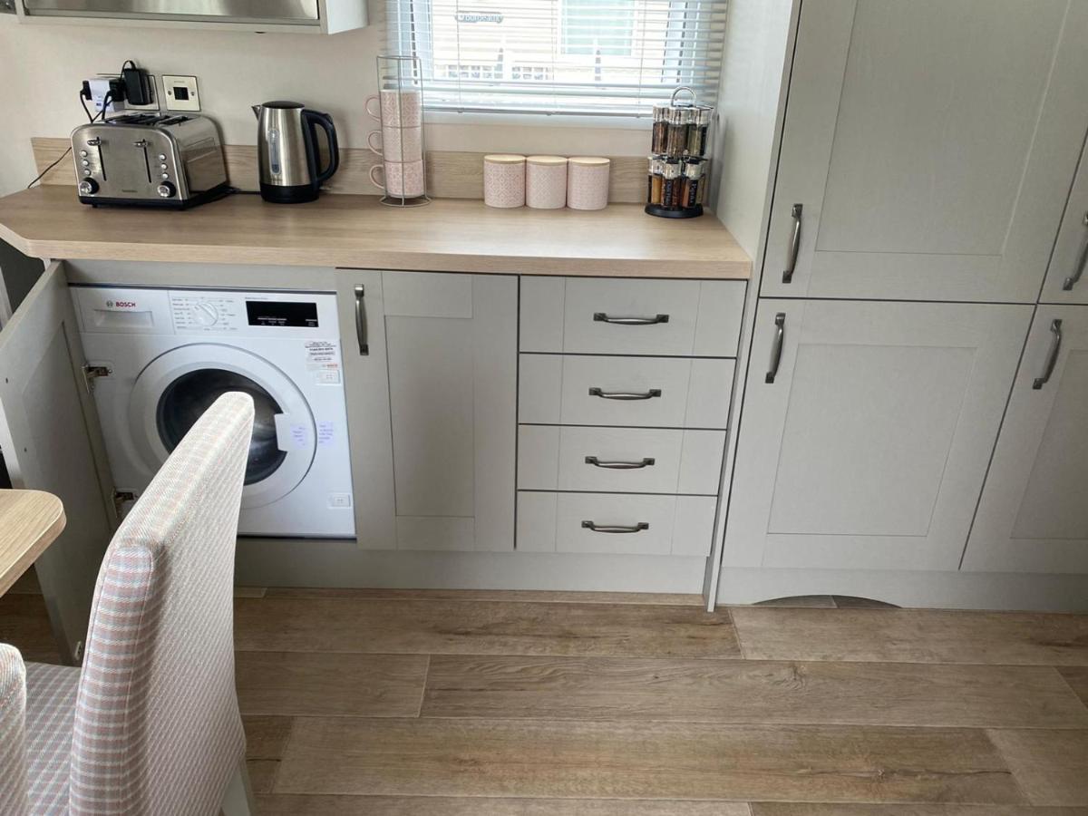Lake District Prestige Caravan, 3 Bedrooms, Sleeps 8 On Haven Holiday Park Flookburgh Esterno foto