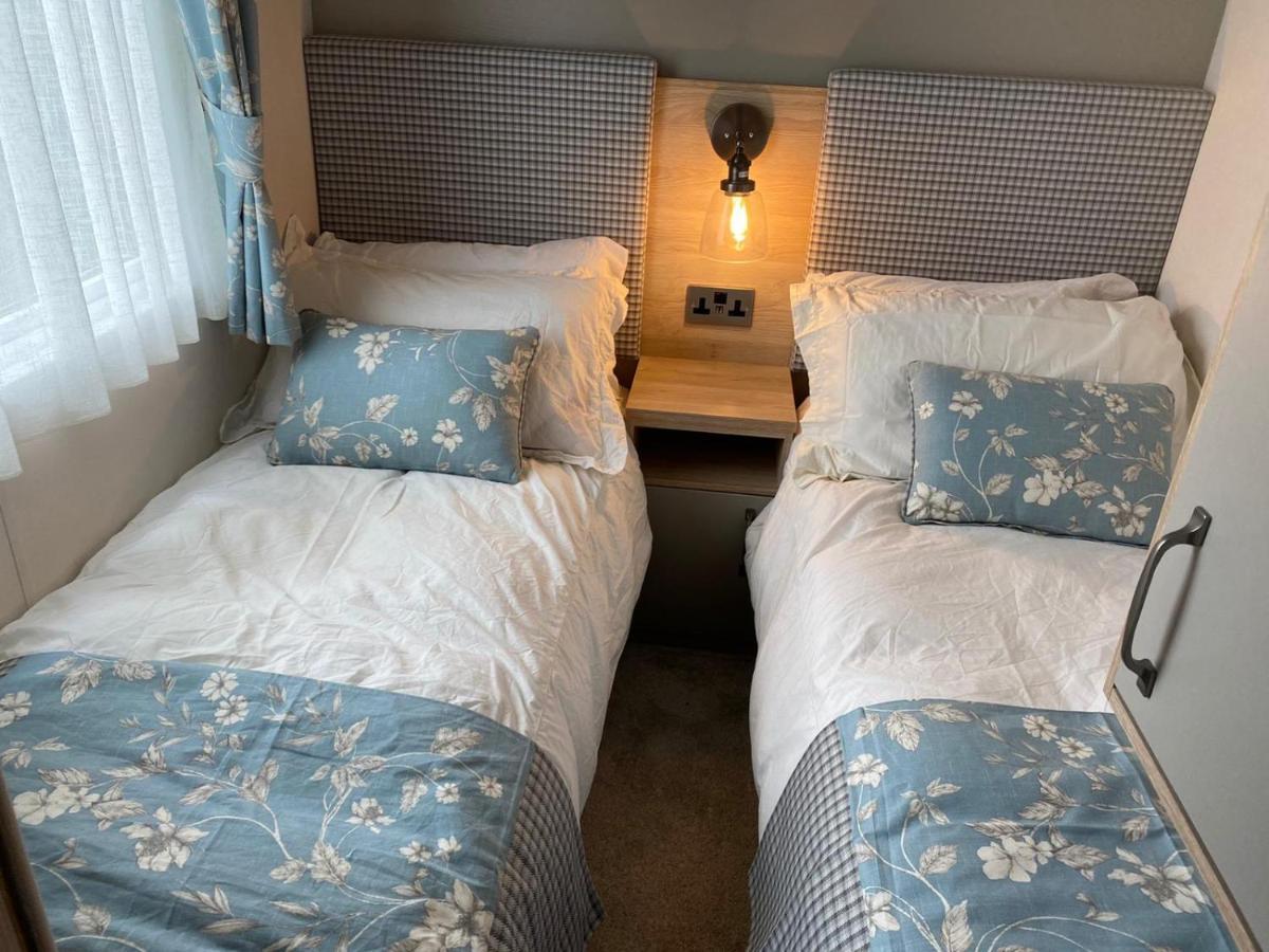 Lake District Prestige Caravan, 3 Bedrooms, Sleeps 8 On Haven Holiday Park Flookburgh Esterno foto